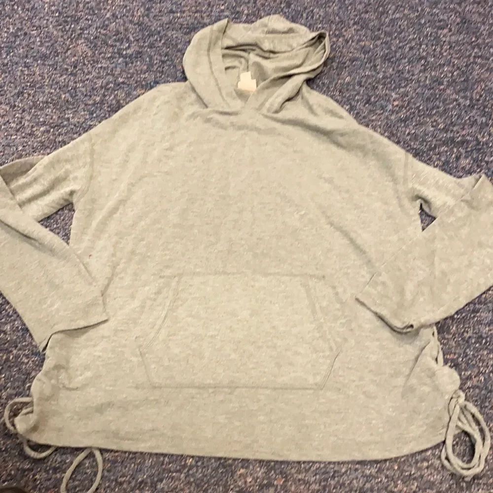 Mossimo Gray light weight Sweatshirt sz. XL